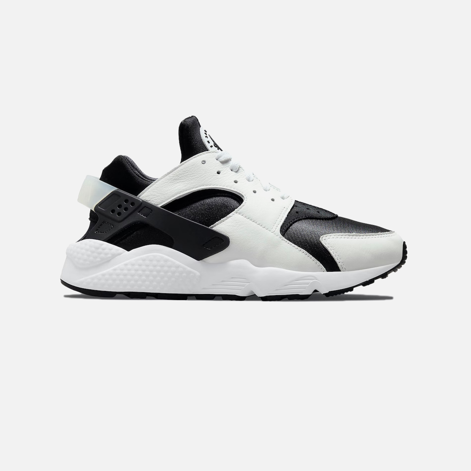 huarache black white