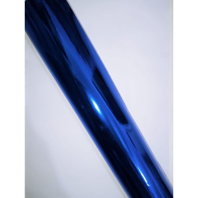 Vinil Adhesivo Decorativo Azul Metalico 

Vinil adhesivo transferible. Crea  hermosos diseños con tu maquina de corte Scan&amp;amp;Cut de Brother, entre otras y transforma cualquier superficie en algo mágico y decorativo.

Tamaño: 30.5cm x 3metros

Equipo Scrapyart
